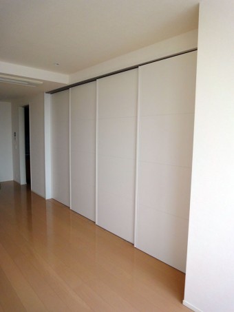 間仕切り開閉壁スクリーンウォールで自由な空間に 間仕切り開閉壁スクリーンウォールで自由な空間に